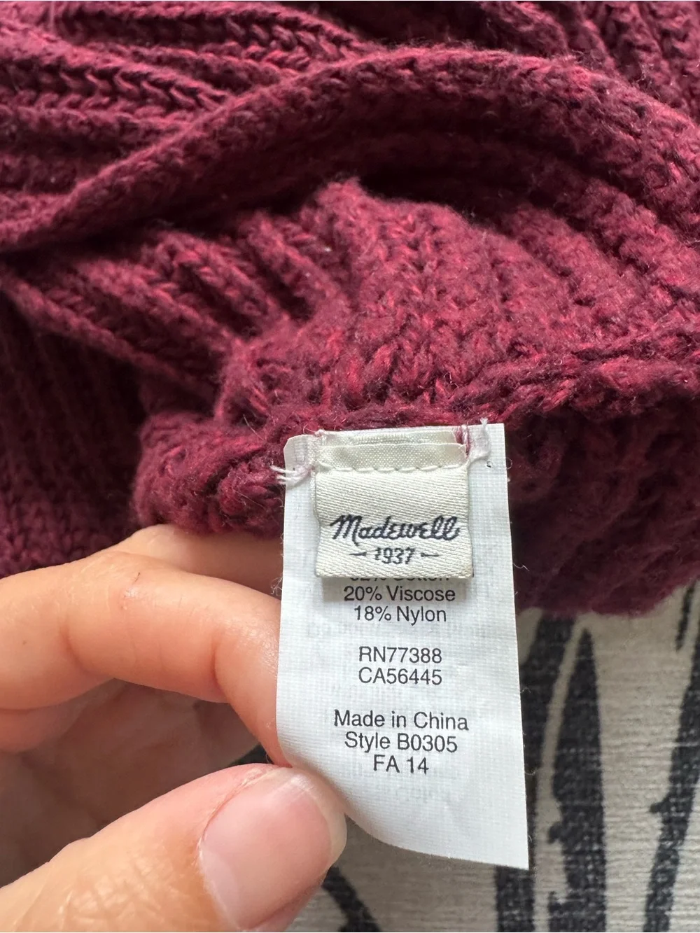 Madewell Ribbed Knit Scarf in Burgundy